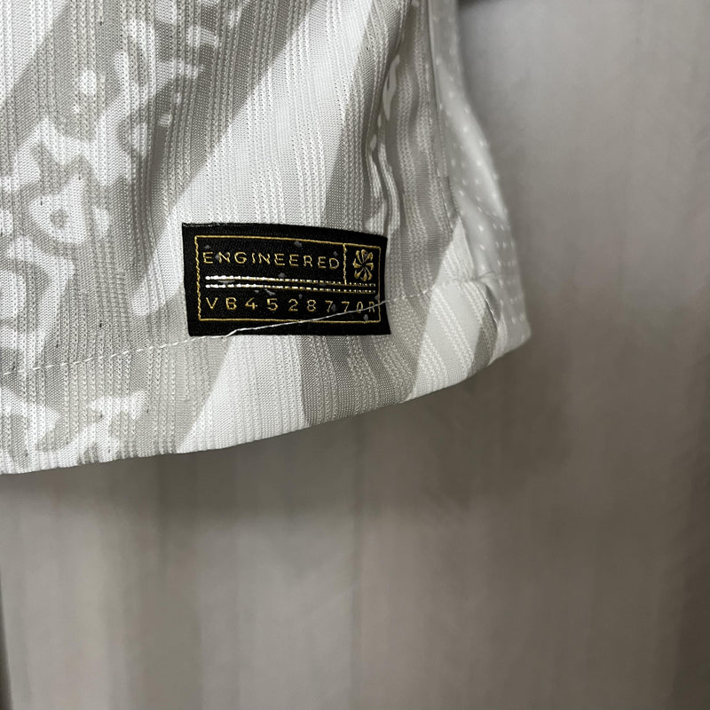Camisa de Goleiro Brasil | 2024 Modelo Jogador Nike - Branca e Cinza