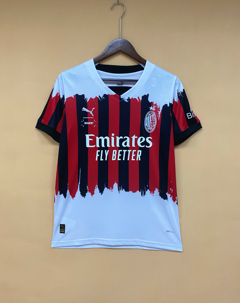 Camisa Nemen Fourth x Milan | 21/22 Torcedor Puma - Vermelha Preta e Branca