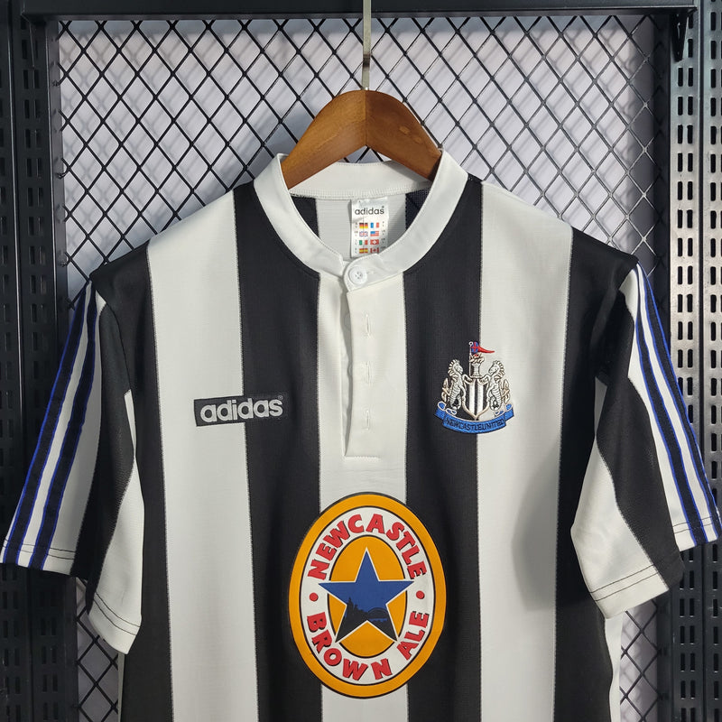 Camisa I Newcastle Retrô | 97/99 Adidas - Preta e Branca