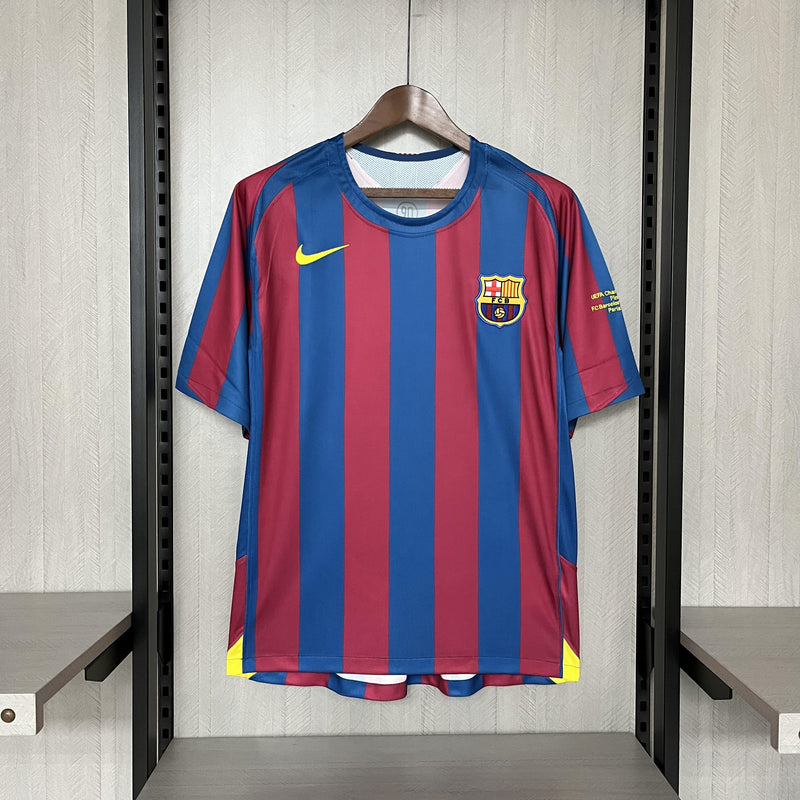 Camisa I Edição Champions Barcelona Retrô | 05/06 Nike - Vermelha e Azul