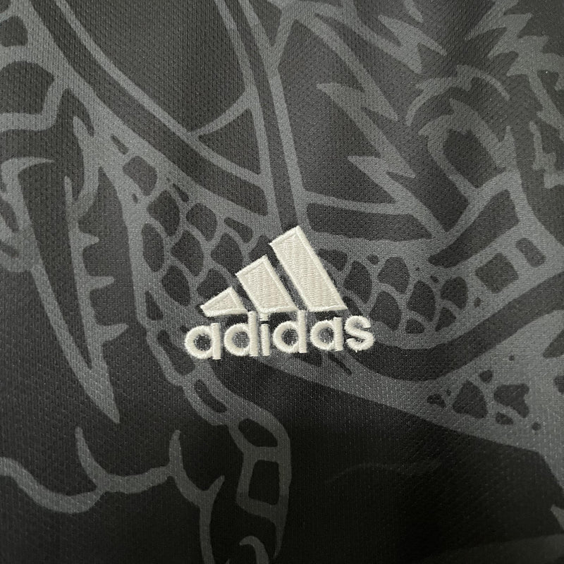 Camisa Chinese Dragon Real Madrid | 23/24 Torcedor Adidas - Preta e Branca