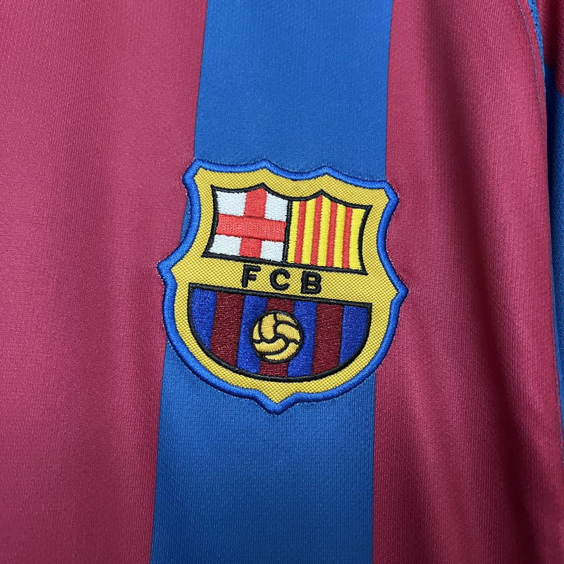 Camisa I Edição Champions Barcelona Retrô | 05/06 Nike - Vermelha e Azul