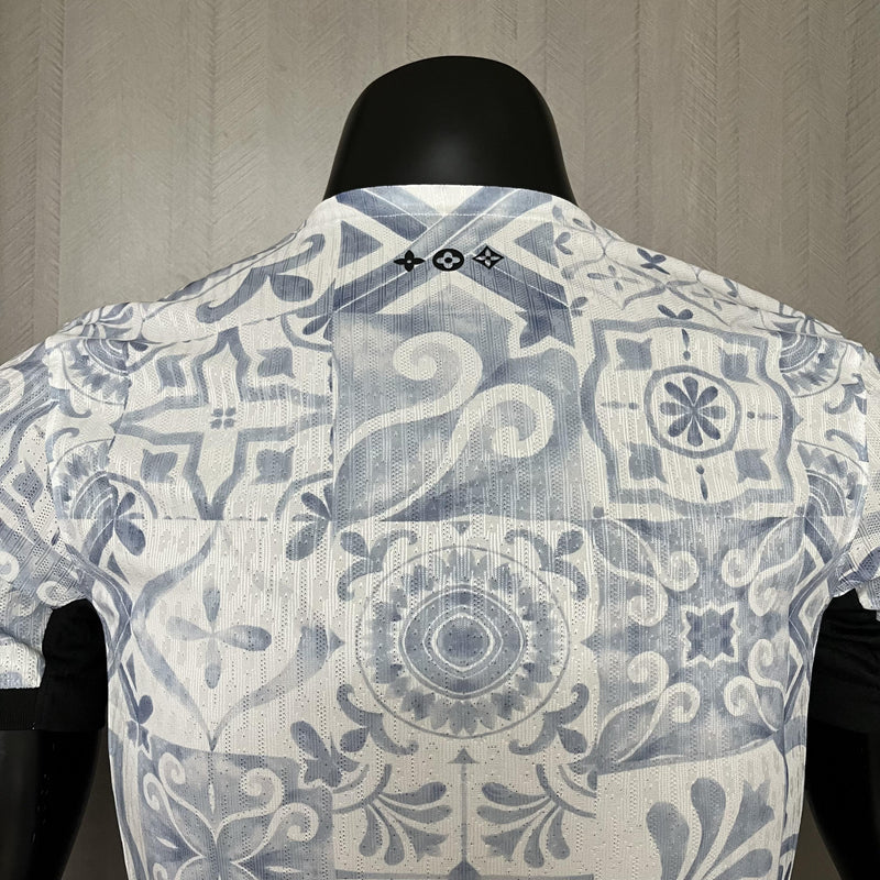 Camisa LV Joint Edition Portugal | 24/25 Modelo Jogador Nike - Branca e Azul