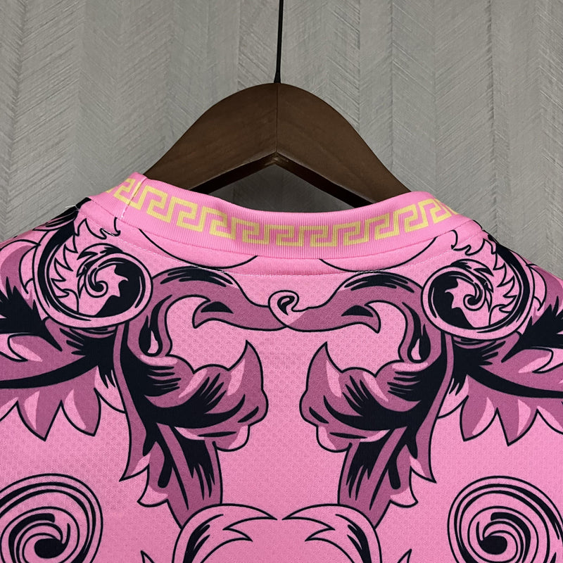 Camisa Versace x Itália | 23/24 Torcedor Puma - Rosa