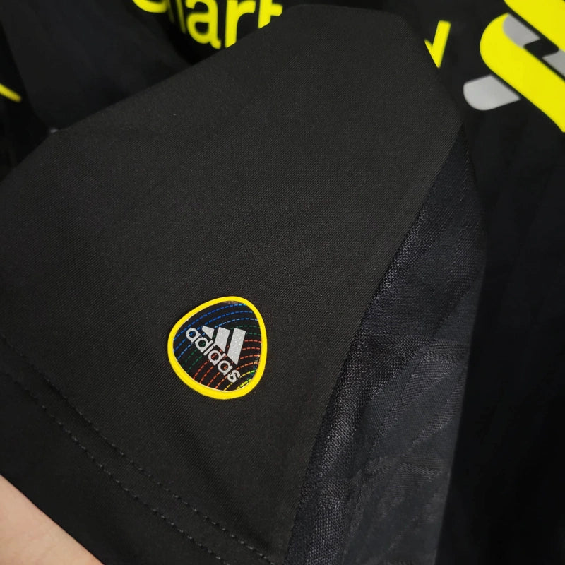 Camisa III Liverpool Retrô | 10/11 Torcedor Adidas - Preta
