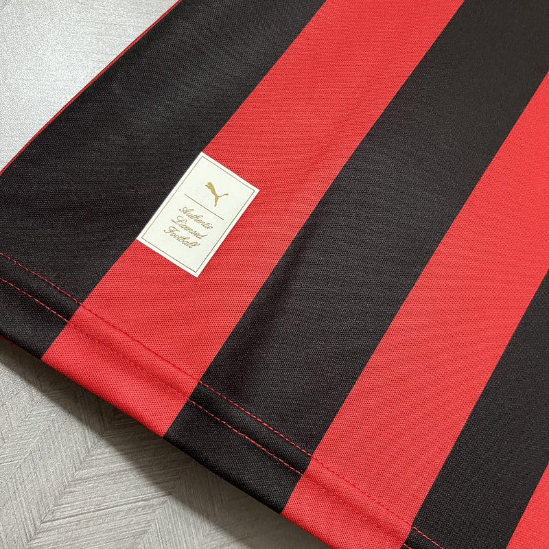 Camisa Edição Especial 125 anos Milan | 25/26 Torcedor Puma - Vermelha e Preta