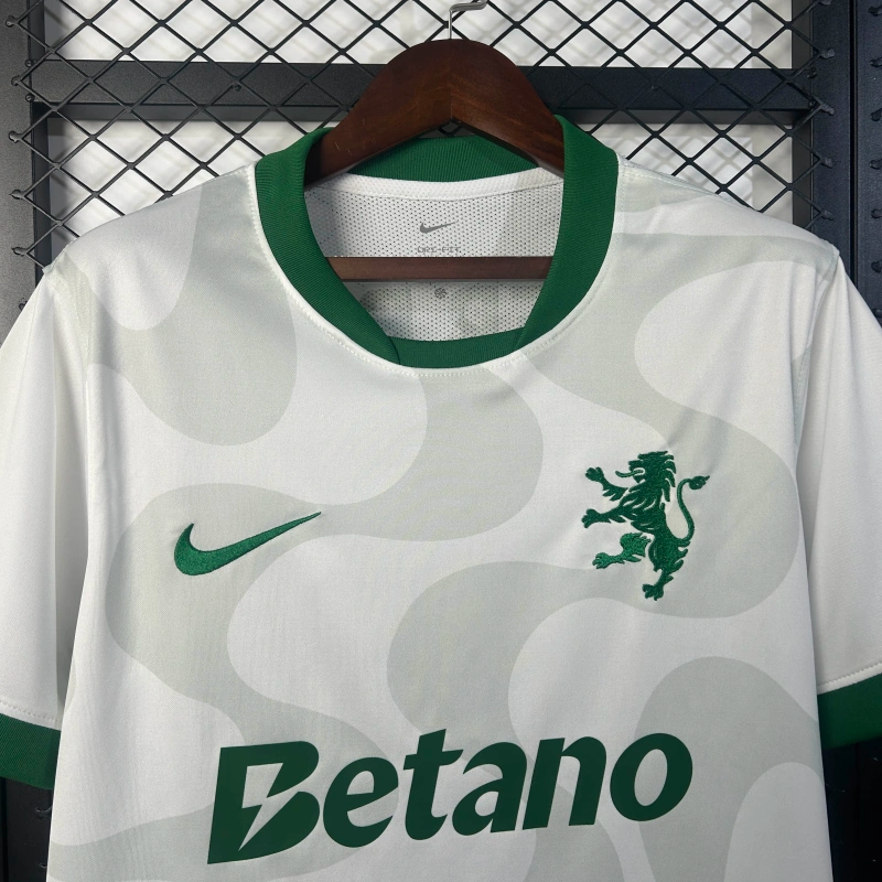 Camisa IV Sporting | 25/26 Torcedor Nike - Branca Cinza e Verde