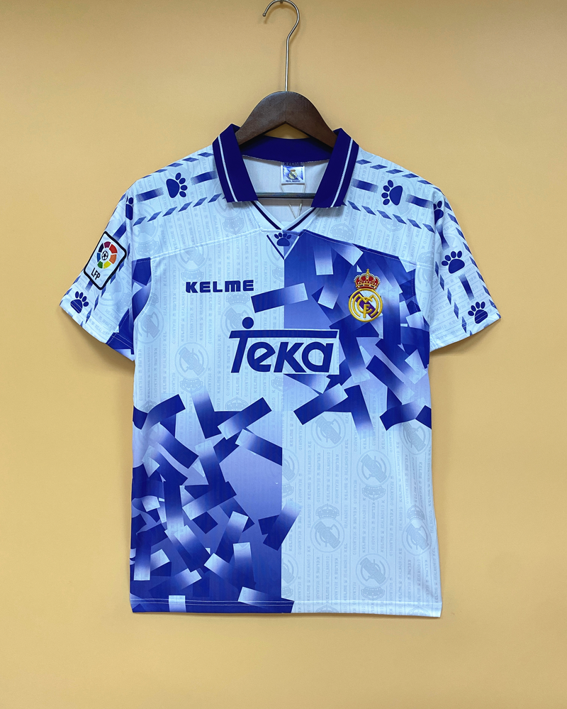Camisa III Real Madrid Retrô | 96/97 Torcedor Kelme - Branca e Roxa