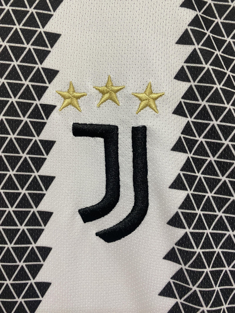 Camisa I Juventus | 22/23 Torcedor Adidas - Branca e Preta