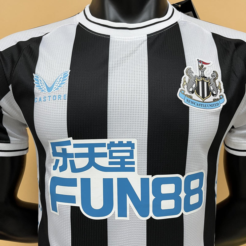 Camisa I Newcastle | 22/23 Torcedor Castore - Preta e Branca
