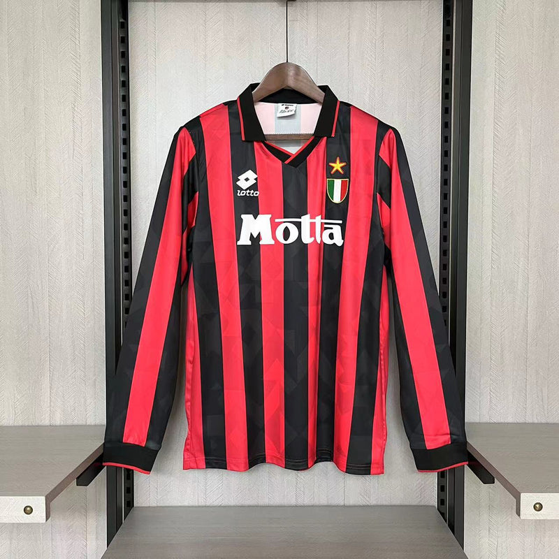 Camisa I Milan Retrô | 93/94 Torcedor Lotto - Vermelha e Preta - Manga Longa
