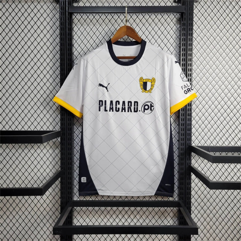 Camisa I Famalicão | 24/25 Torcedor Puma - Branca Azul e Amarela