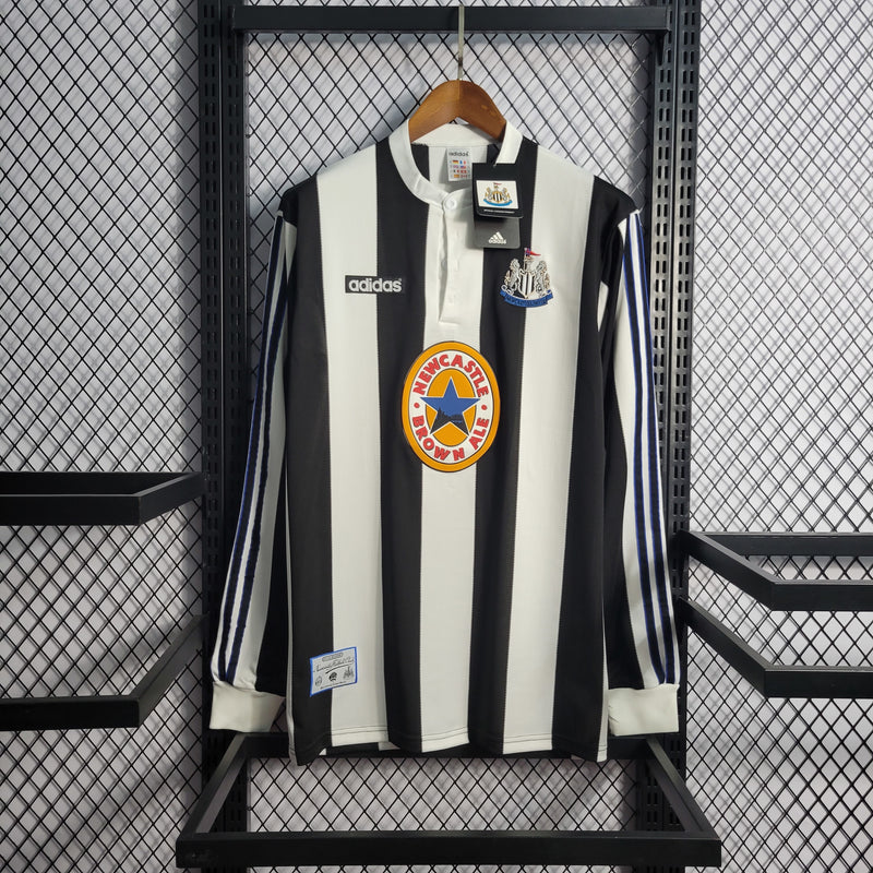 Camisa I Newcastle Retrô | 95/97 Adidas - Preta e Branca - Manga Longa