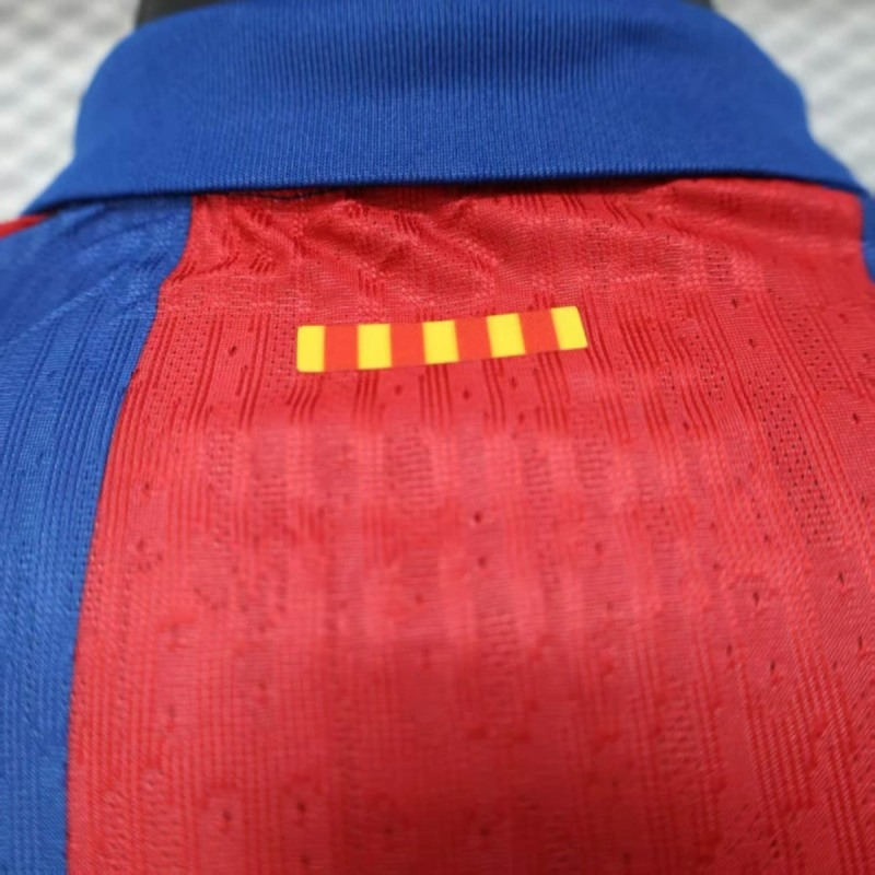 Camisa IV Barcelona | 25/26 Modelo Jogador Nike - Vermelha e Azul