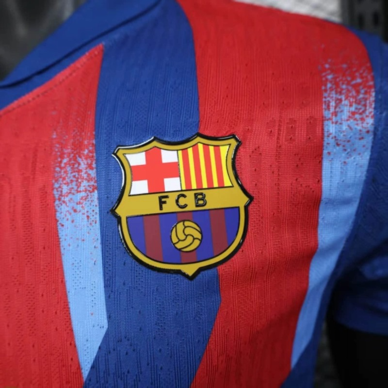 Camisa IV Barcelona | 25/26 Modelo Jogador Nike - Vermelha e Azul