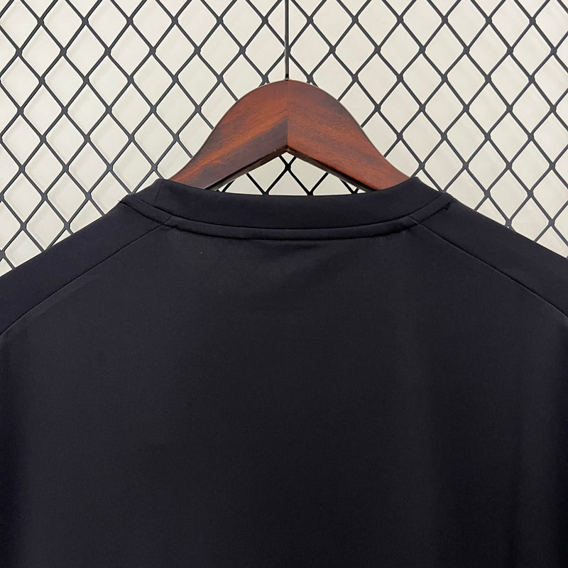 Camisa III Sevilla | 24/25 Torcedor Castore - Preta e Vermelha
