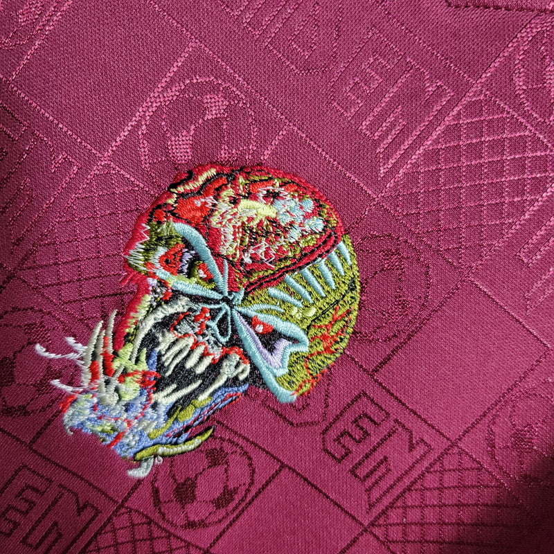 Camisa Iron Maiden x West Ham Retrô | 2010 - Vermelha e Azul