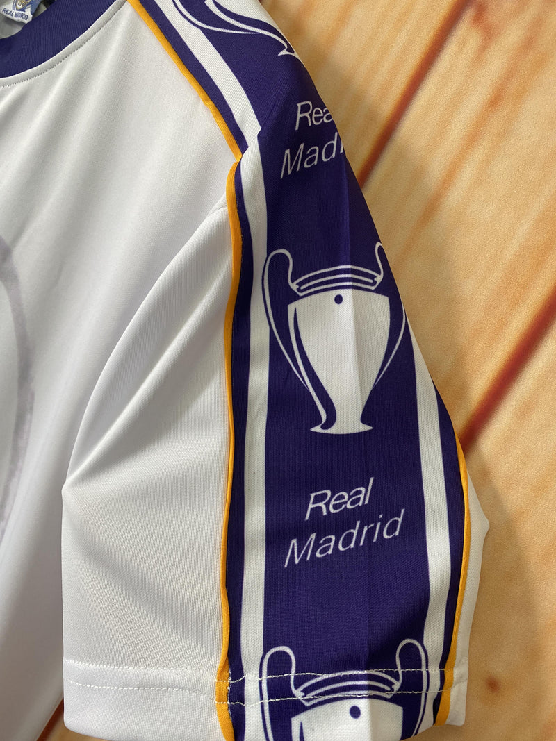 Camisa Champions League Real Madrid Retrô | 97/98 Torcedor Kelme - Branca e Roxa