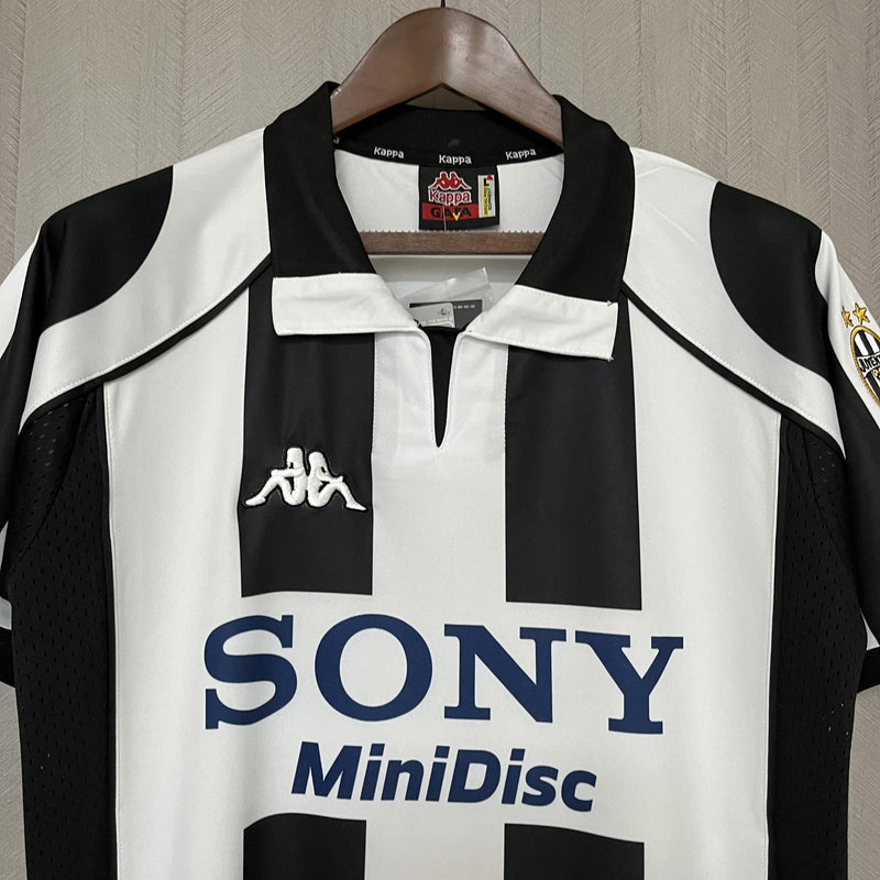 Camisa I Juventus Retrô | 97/98 Kappa - Branca e Preta