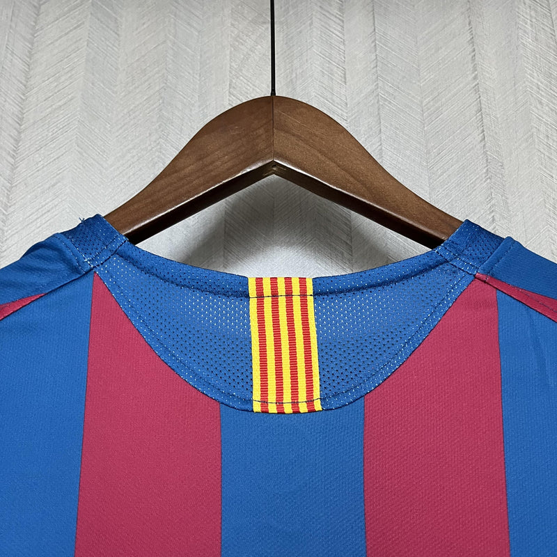 Camisa I Edição Champions Barcelona Retrô | 05/06 Nike - Vermelha e Azul