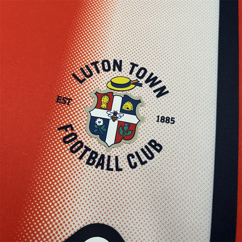 Camisa I Luton Town | 24/25 Torcedor Umbro - Vermelha e Branca