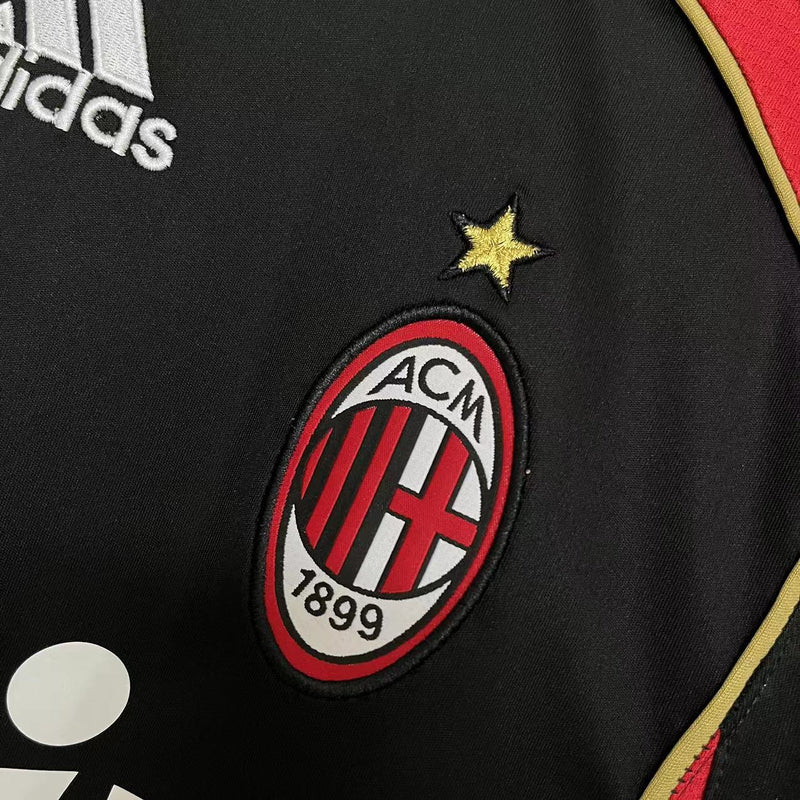 Camisa III Milan Retrô | 06/07 Torcedor Adidas - Preta e Vermelha - Manga Longa