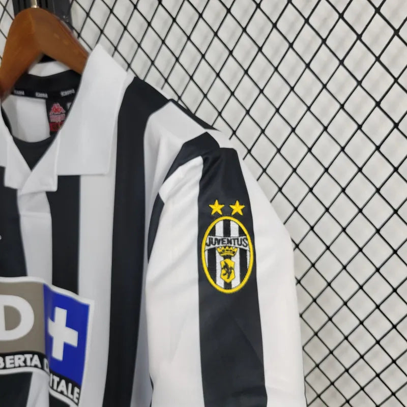 Camisa I Juventus Retrô | 98/99 Kappa - Branca e Preta
