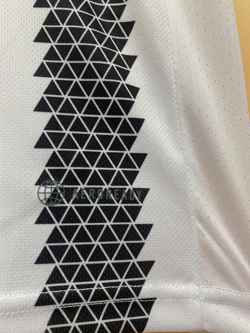 Camisa I Juventus | 22/23 Torcedor Adidas - Branca e Preta