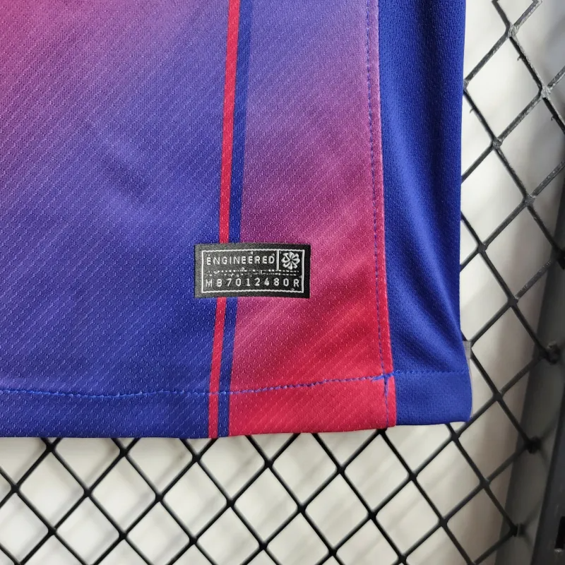 Camisa I Barcelona | 25/26 Torcedor Nike - Vermelha e Azul - Feminina