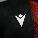 Camisa III Crystal Palace | 24/25 Modelo Jogador Macron - Preta Azul e Vermelha