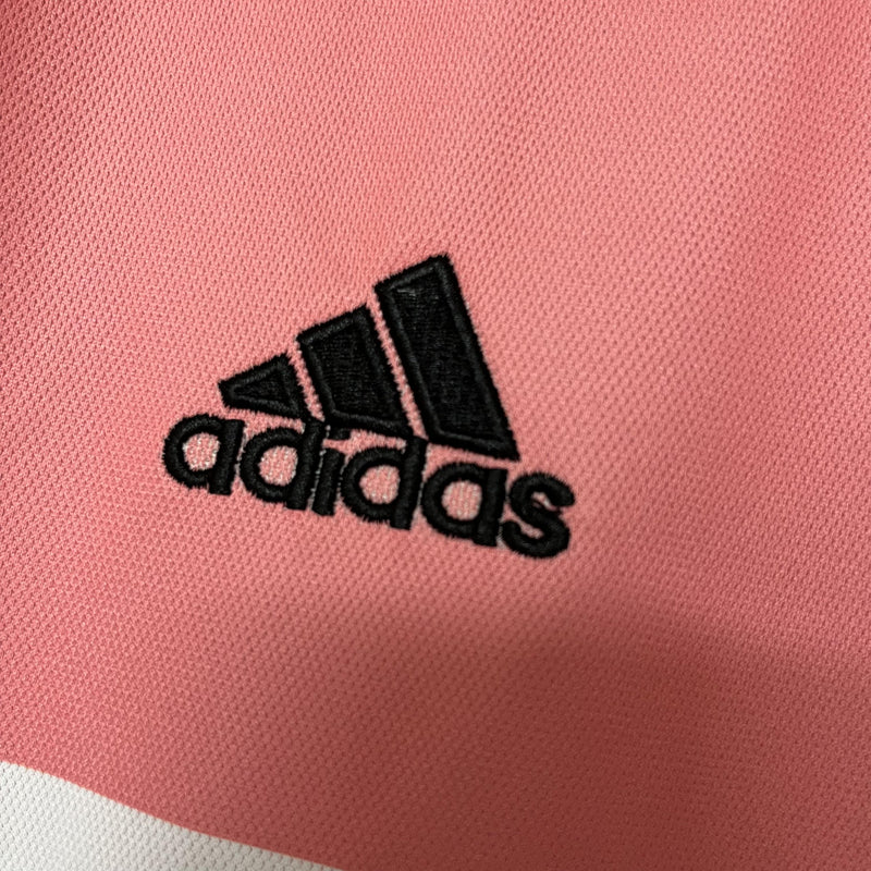 Camisa II Juventus Retrô | 15/16 Adidas - Rosa