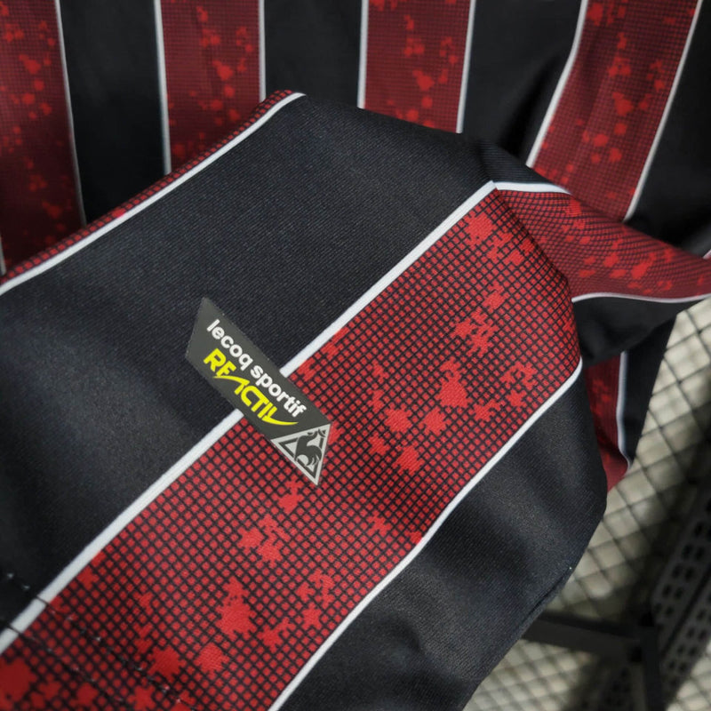Camisa II Manchester City Retrô | 08/09 Le Coq Sportif - Preta e Vermelha