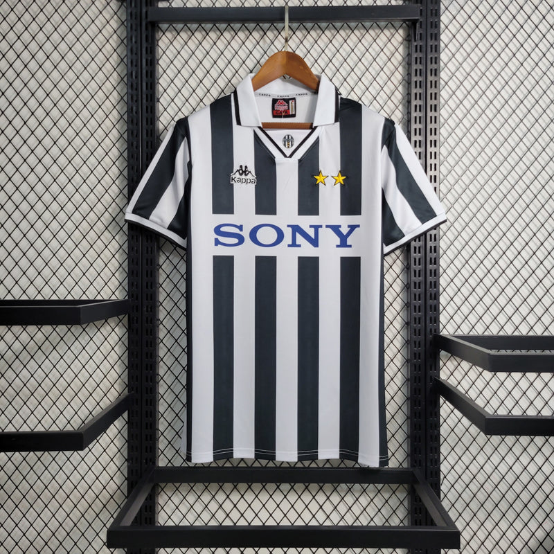 Camisa I Juventus | 95/97 Torcedor Kappa - Preta e Branca