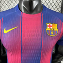 Camisa I Barcelona | 25/26 Modelo Jogador Nike - Vermelha e Azul
