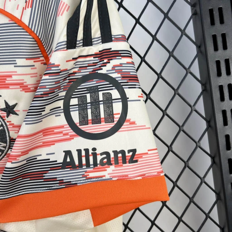 Camisa II Bayern de Munique | 25/26 Torcedor Adidas - Branca Cinza e Laranja