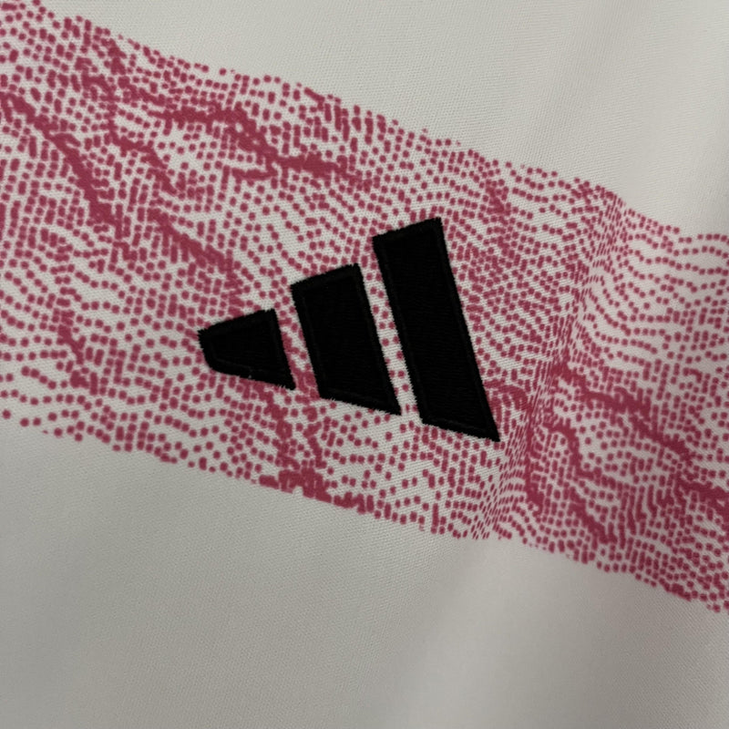 Camisa II Juventus | 23/24 Torcedor Adidas - Branca Cinza e Rosa