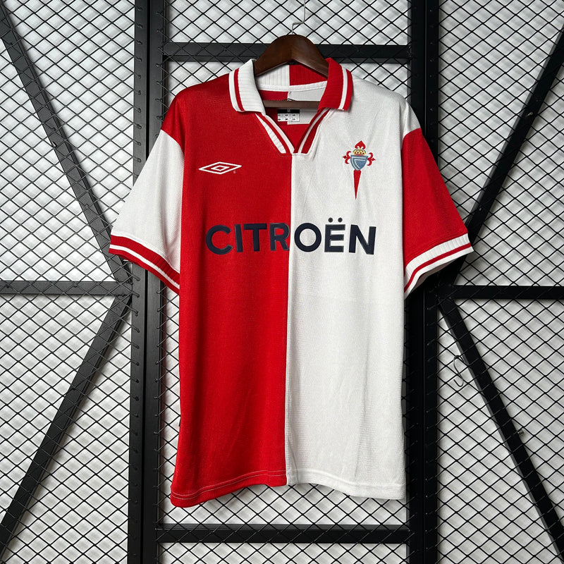 Camisa II Celta de Vigo Retrô | 01/02 Umbro - Vermelha e Branca