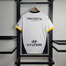 Camisa I Famalicão | 24/25 Torcedor Puma - Branca Azul e Amarela