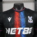 Camisa III Crystal Palace | 24/25 Modelo Jogador Macron - Preta Azul e Vermelha