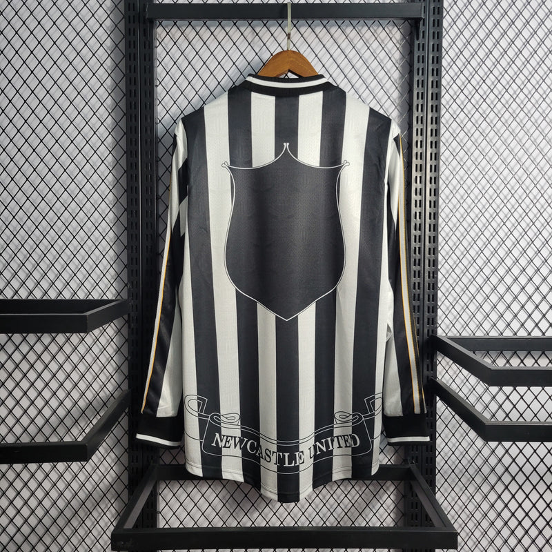 Camisa I Newcastle Retrô | 97/99 Adidas - Preta e Branca - Manga Longa