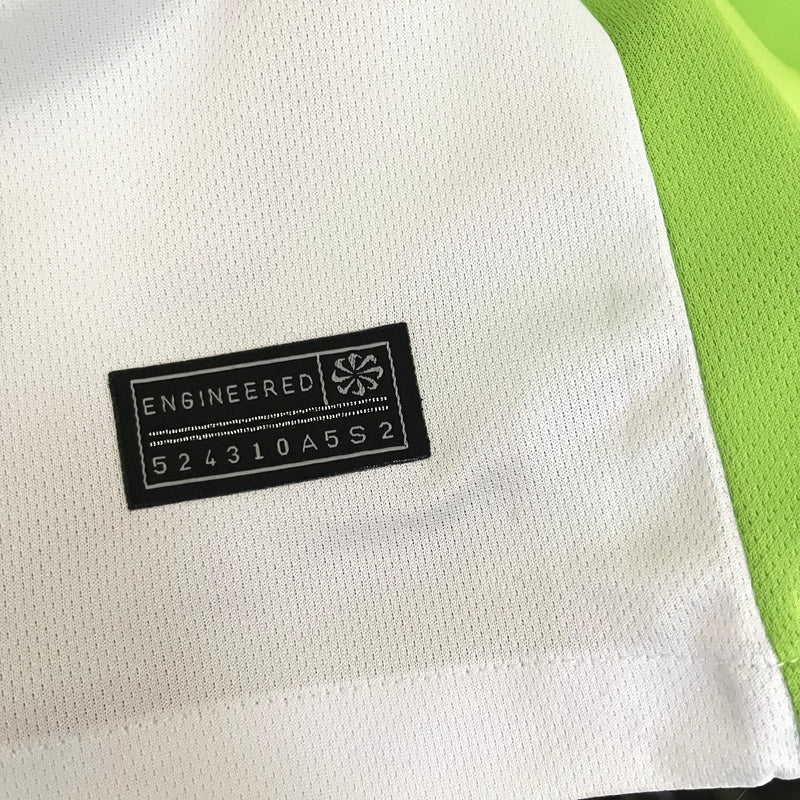 Camisa I Wolfsburg | 23/24 Torcedor Nike - Verde e Branca