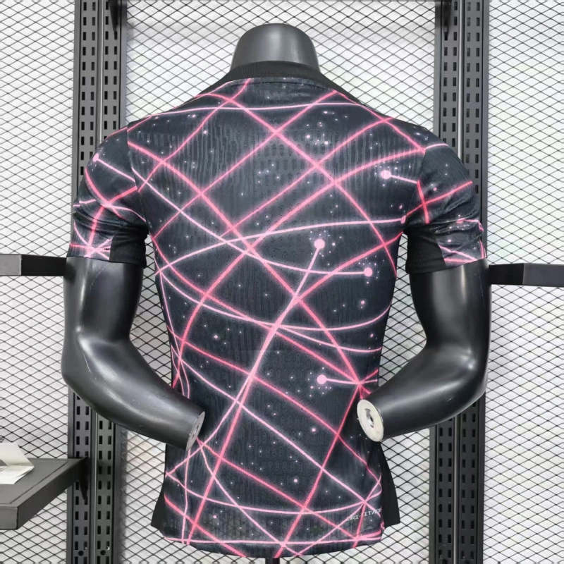Camisa Pré Jogo PSG | 25/26 Modelo Jogador Nike - Preta e Rosa