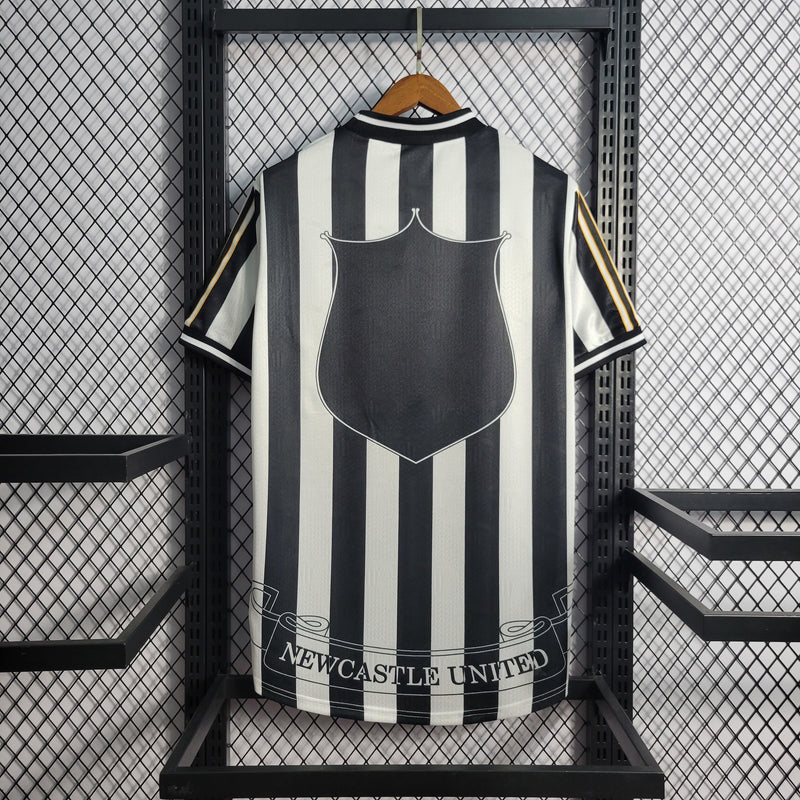Camisa I Newcastle Retrô | 95/97 Adidas - Preta e Branca