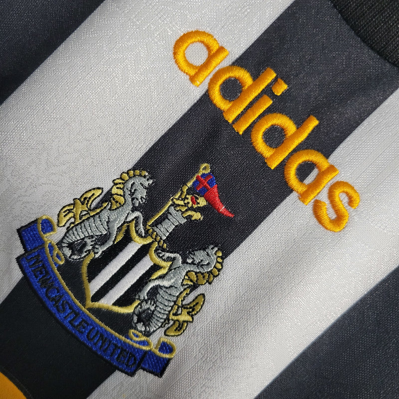 Camisa I Newcastle Retrô | 97/99 Adidas - Preta e Branca - Manga Longa