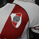 Camisa I River Plate | 25/26 Modelo Jogador Adidas - Branca e Vermelha