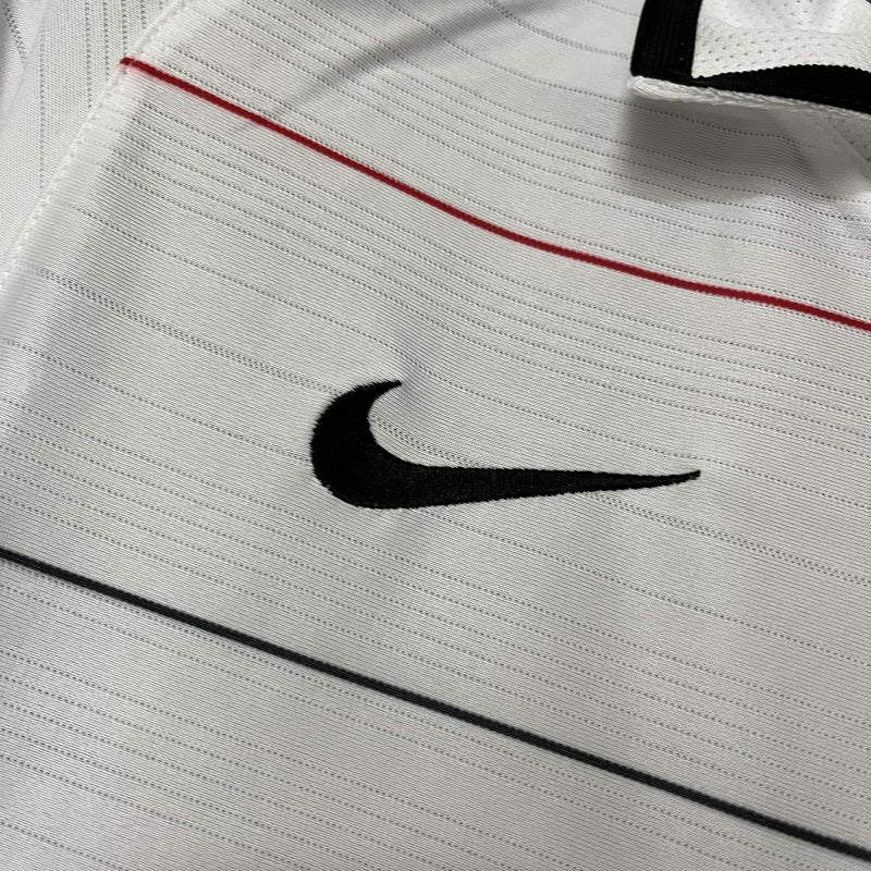 Camisa III Manchester United Retrô | 04/05 Nike - Branca