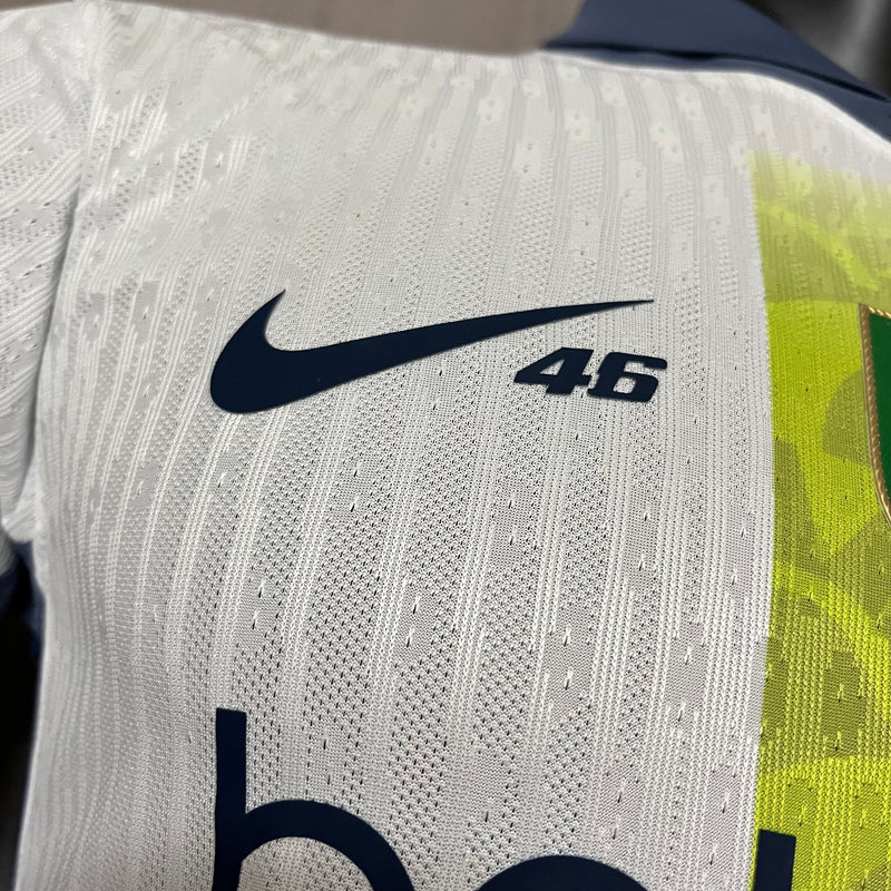 Camisa Valentino Rossi x Inter de Milão | 24/25 Modelo Jogador Nike - Branca Azul e Verde