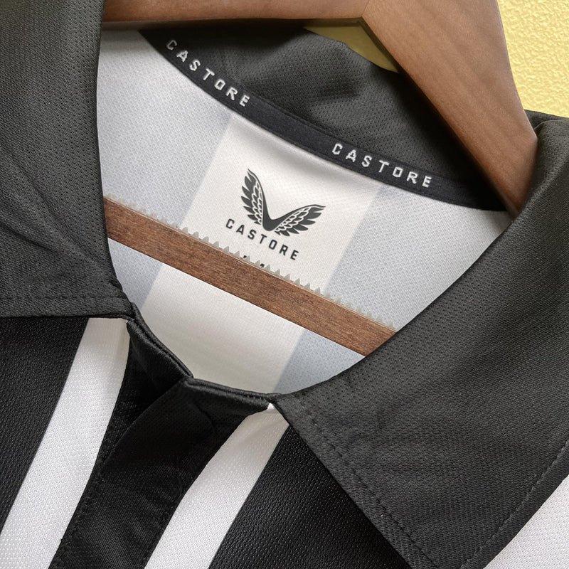 Camisa Edição Comemorativa 130 anos Newcastle | 23/24 Torcedor Castore - Preta e Branca