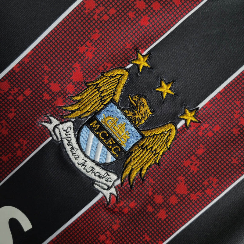 Camisa II Manchester City Retrô | 08/09 Le Coq Sportif - Preta e Vermelha