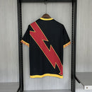 Camisa II Rayo Vallecano | 23/24 Torcedor Umbro - Preta e Vermelha